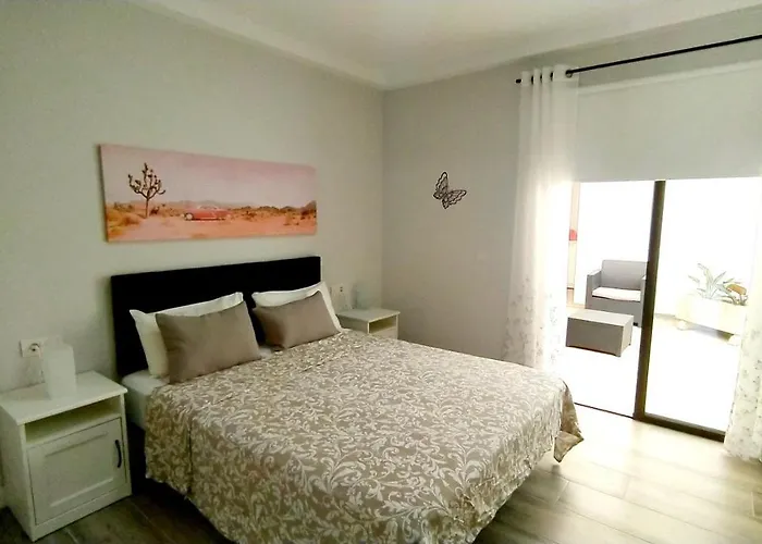 El Puerto Del Medano * 厄尔梅达诺